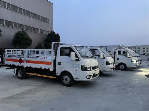 小型汽油廢機(jī)油廢電瓶運輸車車型推薦及電動防爆車應(yīng)用解析